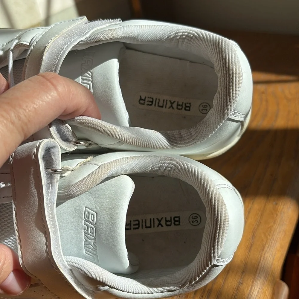 🐳 Baxinier white split sole dance shoes: